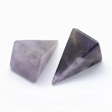Ametiszt Ásvány Piramis Marokkő 22-25x14mm (Csúcsa Sérült!)