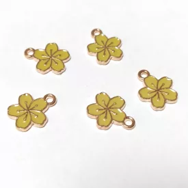   Arany Színű Sárgászöld Tűzzománc Virág Medál 15x12mm