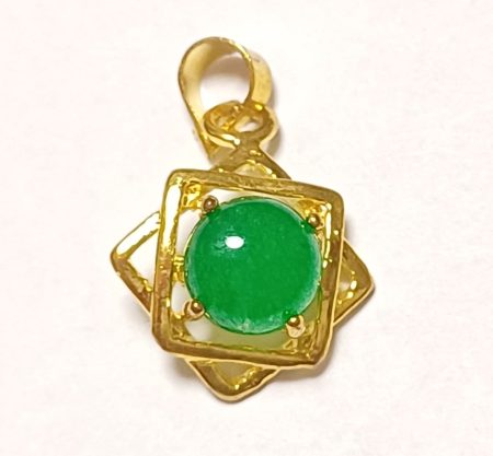 Arany Színű Zöld Jade Ásvány Medál 17x14mm