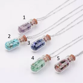   Türkiz Howlit (2) Ásványtörmelék Üvegcse Medál Nyaklánc Medál: 32x13mm Lánc: 45cm