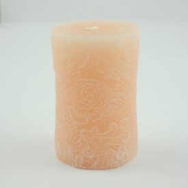 Barack Színű Csipke Virágos Henger Gyertya 10x6,5cm