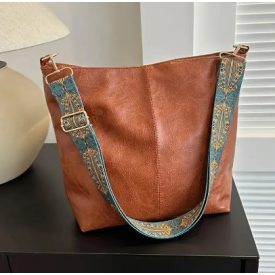 Barna (22) Műbőr Válltáska 23,5x25,5mm