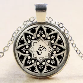 Ezüst Színű Aum Ohm Medál Lánccal (20) Nyaklánc 27,5mm