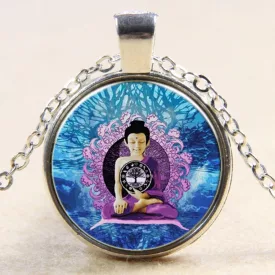   Ezüst Színű Buddha Budha Meditáció Medál Lánccal (135) Nyaklánc 27,5mm