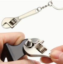   Ezüst Színű (104) Használható Fogó Csavarhúzó Kulcstartó Karika