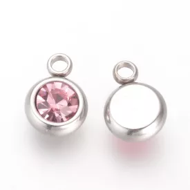   Ezüst Színű Nemesacél Medál Rózsaszín (7) Strassz Kővel 8,5x6mm