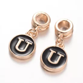   Rózsaarany Színű Fekete Tűzzománc U Betű ABC Charm 23x11,5mm