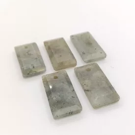 Fazettált Labradorit Ásvány Medál 25x12,5x4mm