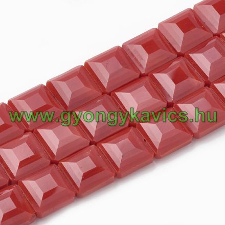 Fazettált Piros Kocka Üveggyöngy 13x13x7,5mm