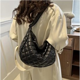 Fekete Steppelt (21) Válltáska Kistáska 26x9x21cm