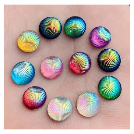 Kagyló Formájú Műgyanta Szivárványos (56) Kaboson 10mm