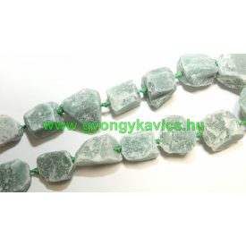 Nyers Zöld Aventurin Ásványgyöngy 10-27x17-33mm