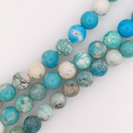 Türkiz Howlit (színes) (2) Ásványgyöngy 10mm
