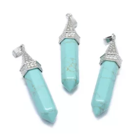   Szintetikus Türkiz Howlit Medál Ezüst Színű Akasztóval 61x14,5x12,5mm