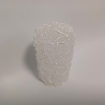 Törtfehér Színű Csipke Virágos Henger Gyertya 7x4cm