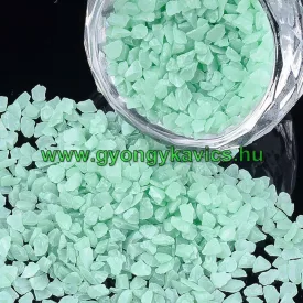 Zöld (3) Színű Üvegtörmelék 2-7x1-5mm 19-20g