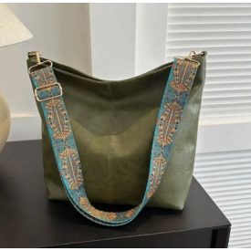 Zöld (24) Műbőr Válltáska 23,5x25,5mm